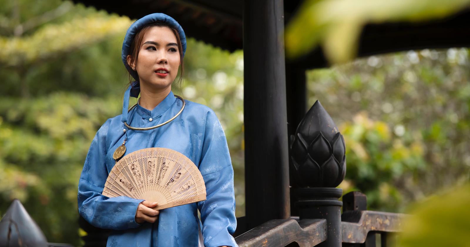 Vietnamese translation and localization